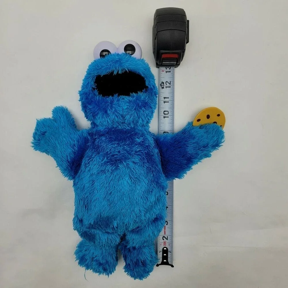 Sesame Street Feed Me Singing Cookie Monster Plush Interactive E1961 Vibrates‎